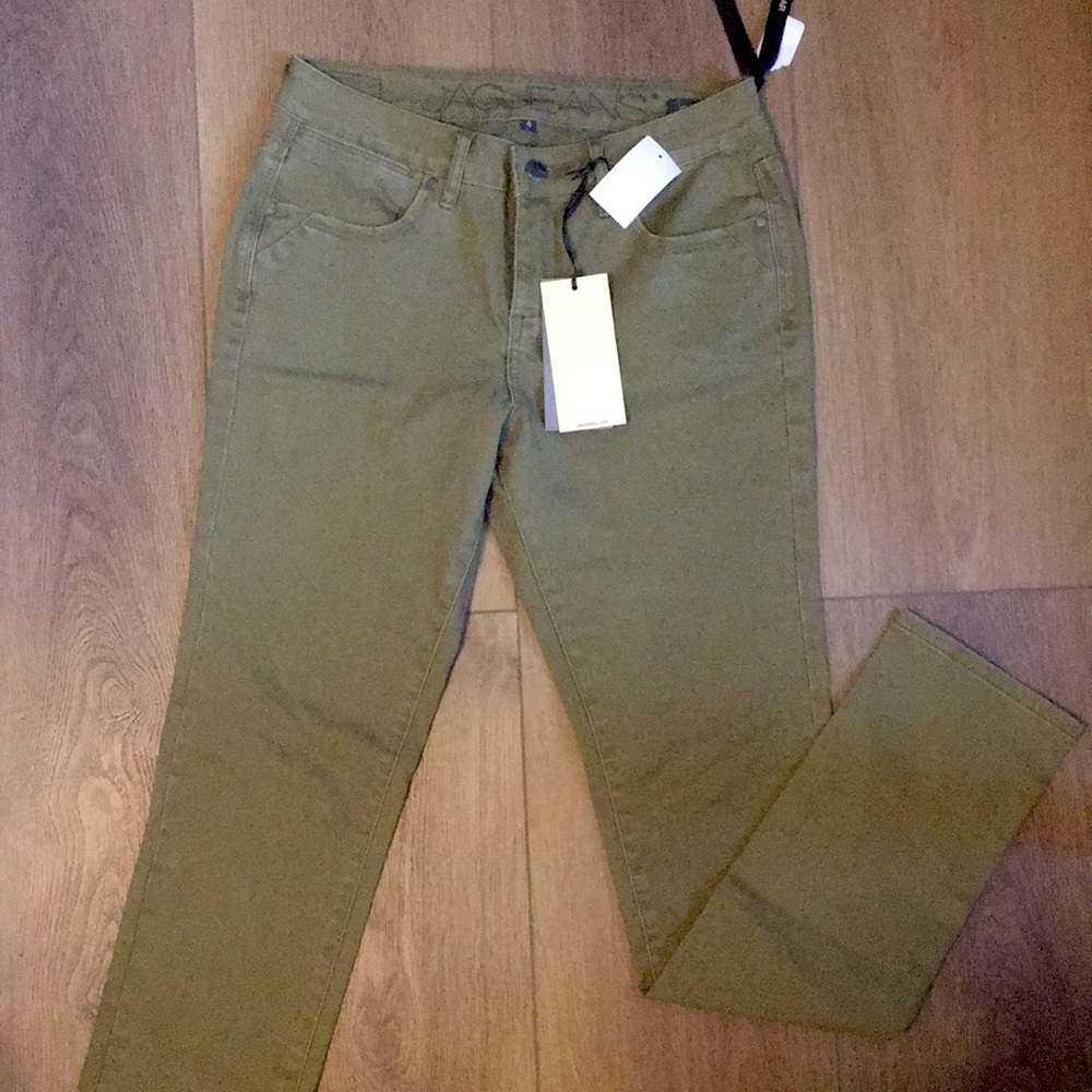 NWT Olive Green Jag Mid Rise Slim Leg Jeans